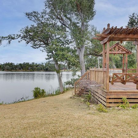 Lakefront Panama City Studio With Hot Tub Access Exterior photo