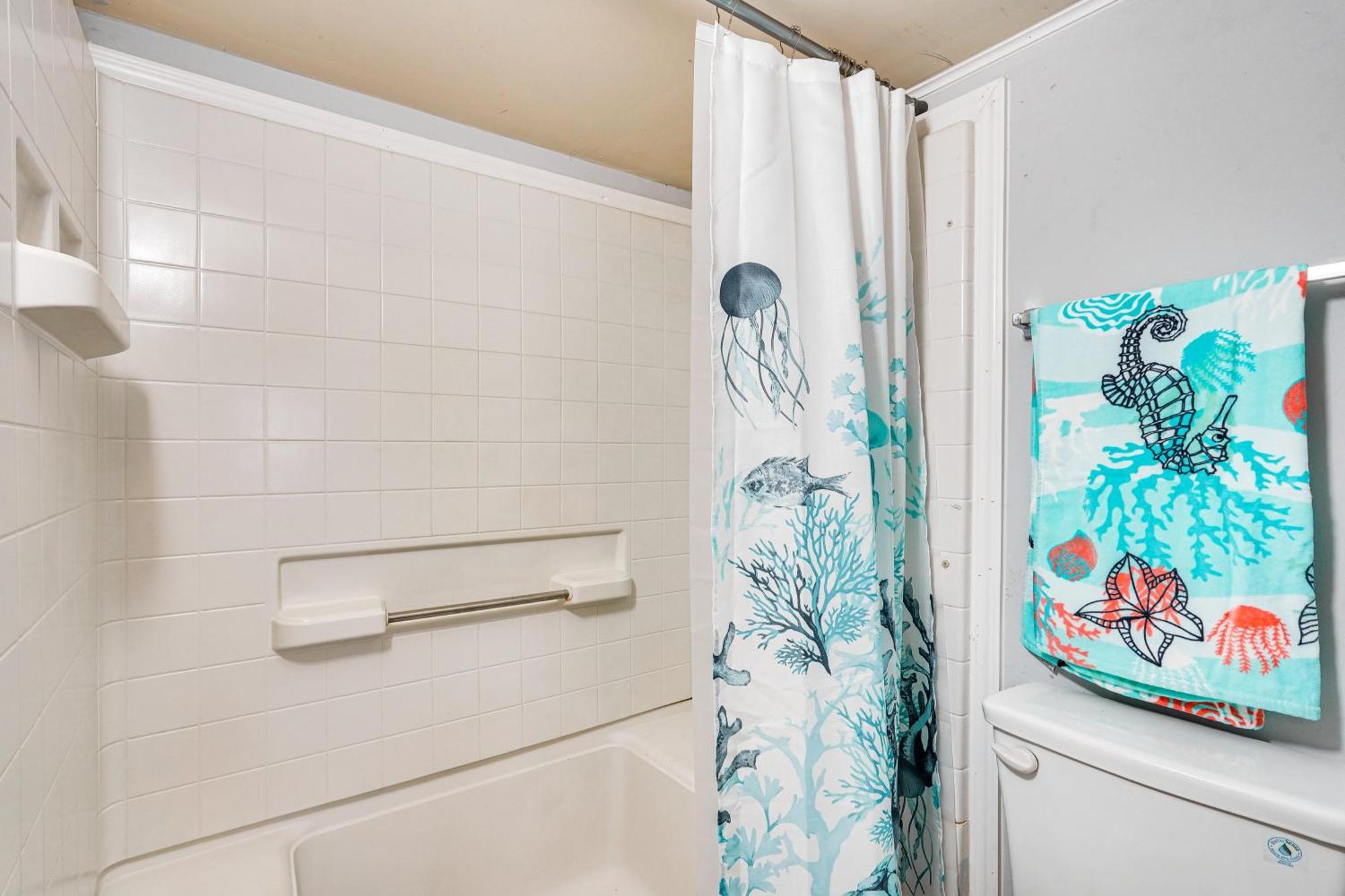 Lakefront Panama City Studio With Hot Tub Access Exterior photo