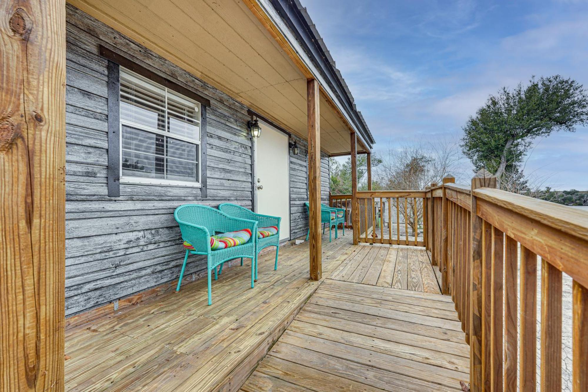 Lakefront Panama City Studio With Hot Tub Access Exterior photo