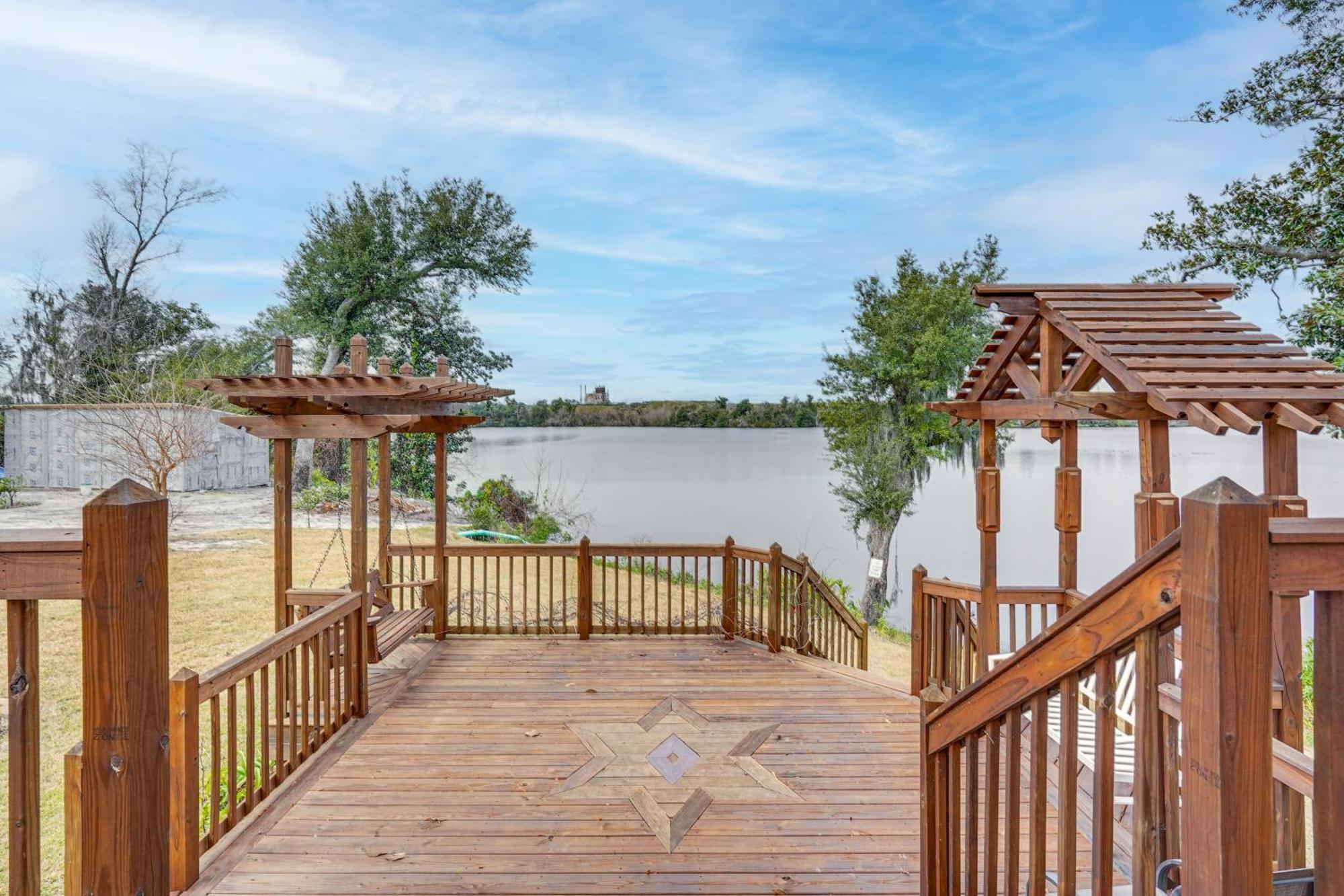 Lakefront Panama City Studio With Hot Tub Access Exterior photo