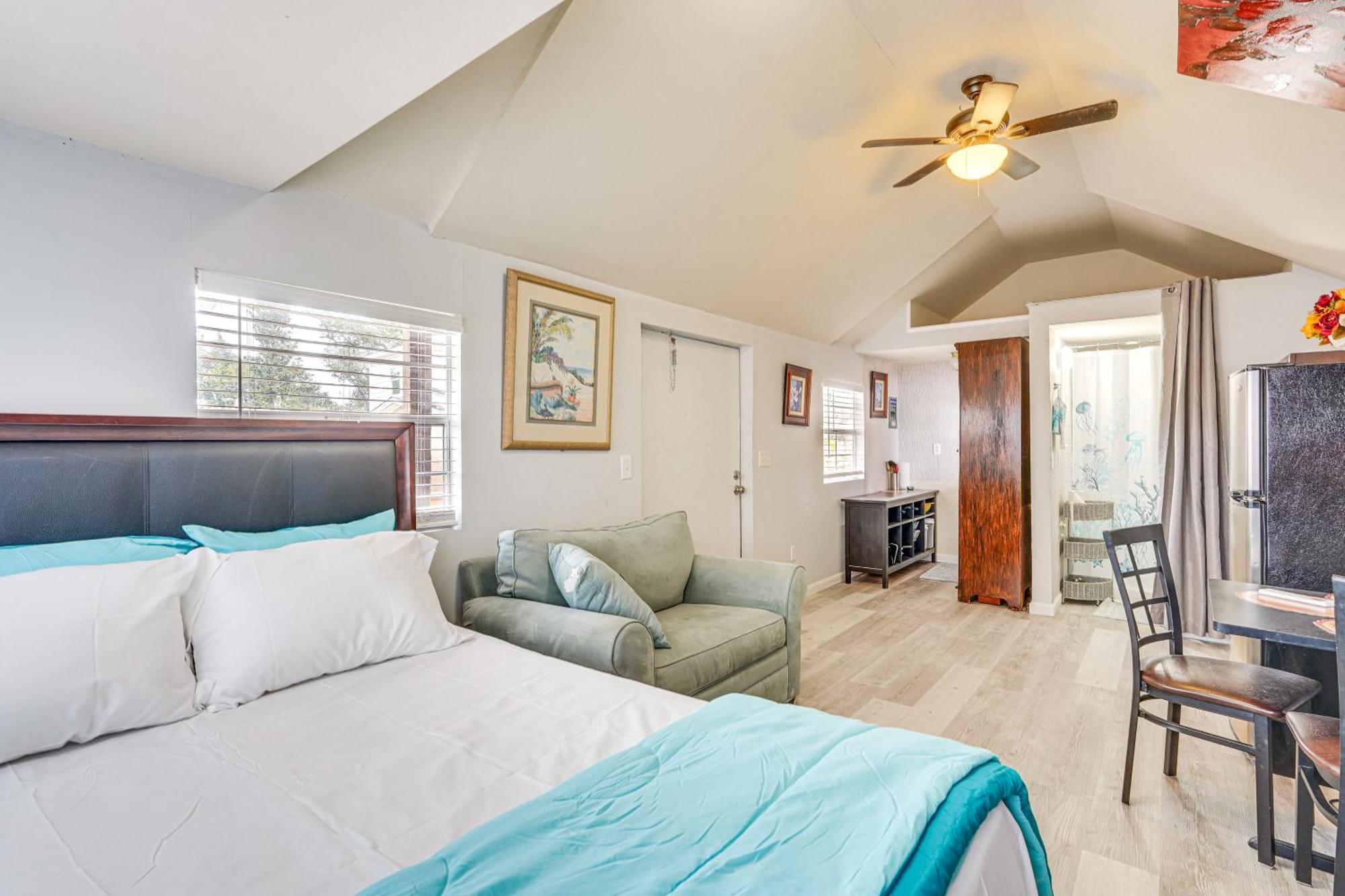 Lakefront Panama City Studio With Hot Tub Access Exterior photo