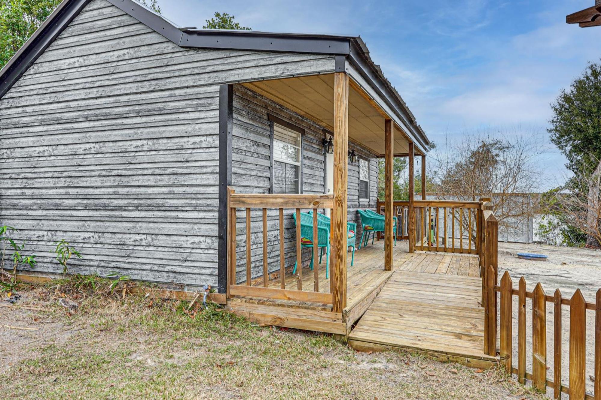 Lakefront Panama City Studio With Hot Tub Access Exterior photo