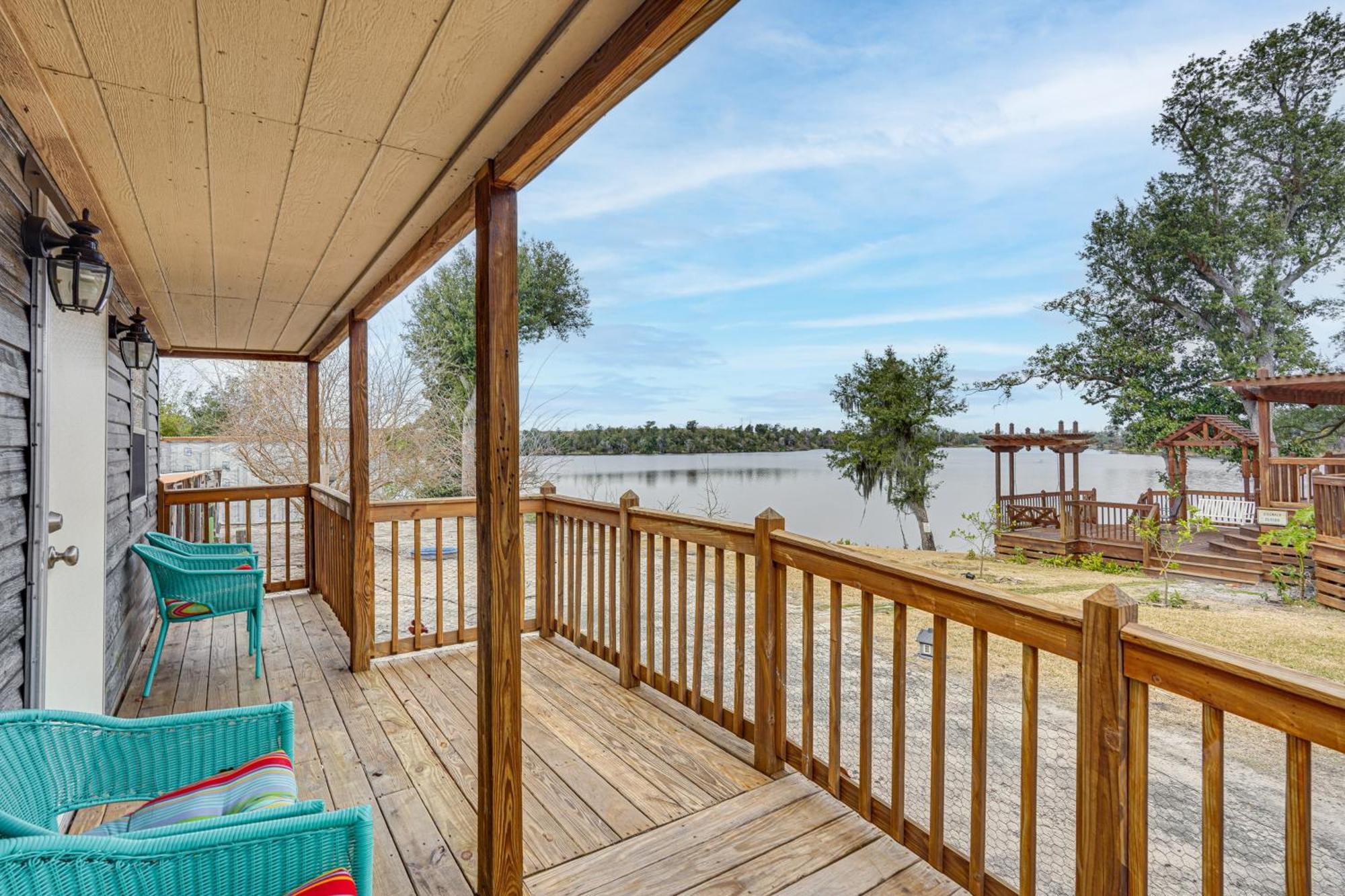 Lakefront Panama City Studio With Hot Tub Access Exterior photo