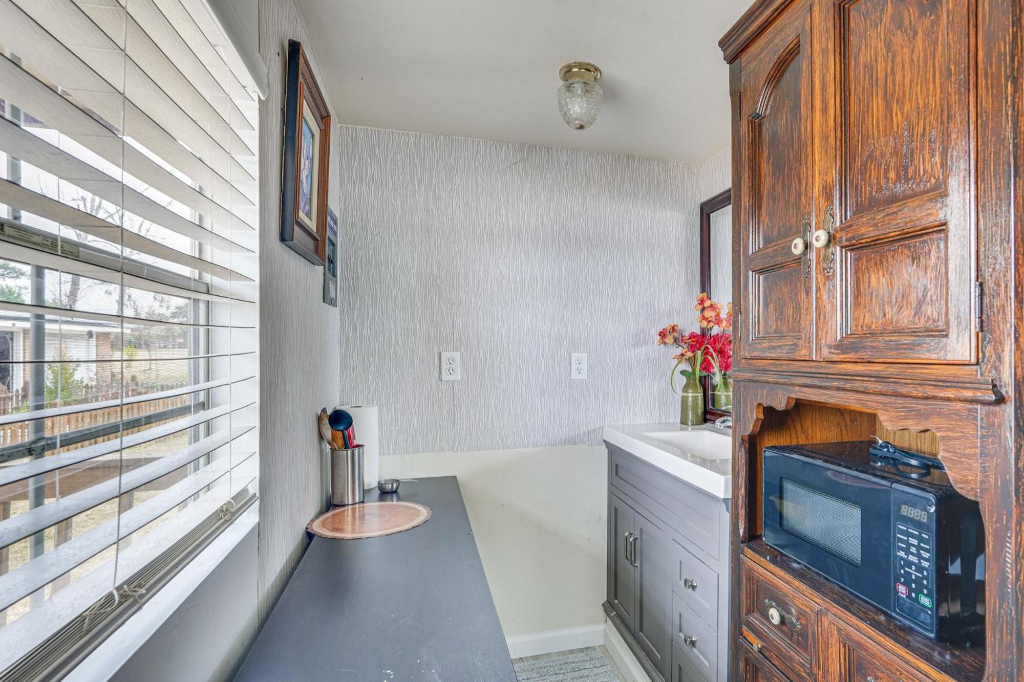 Lakefront Panama City Studio With Hot Tub Access Exterior photo